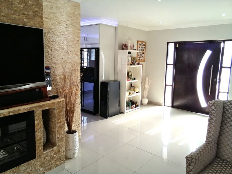 Prestondale Prestige, A Four Bedroom Residence Crafted for Exceptional Living!!! - Photo 8