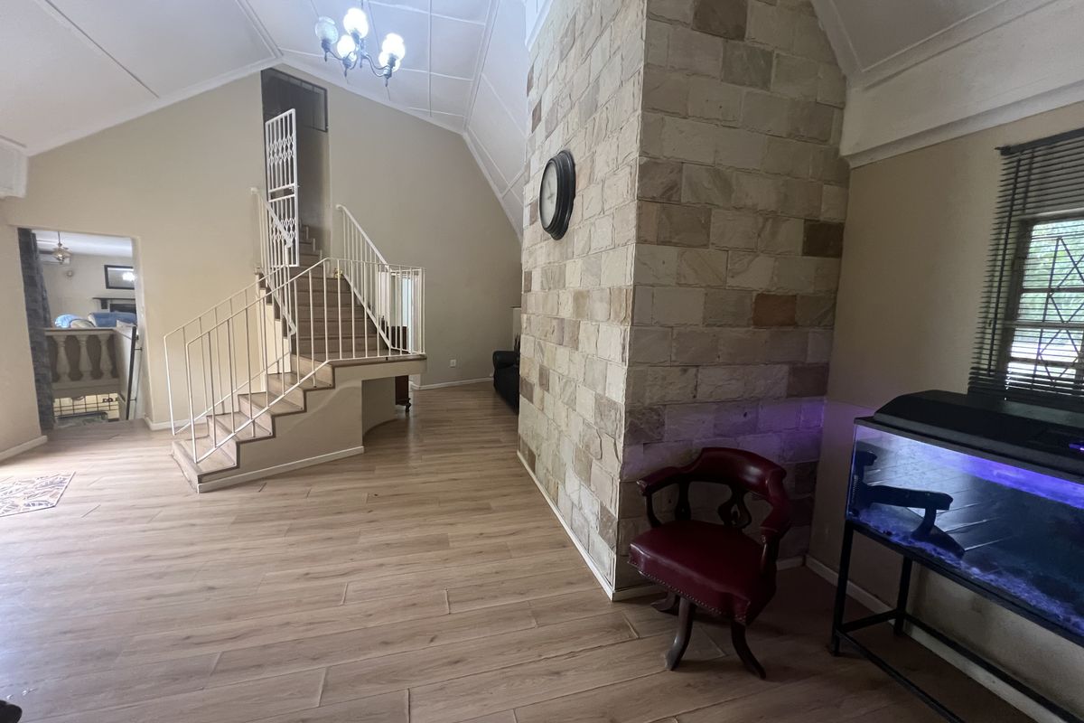 Charming 4-bedroom home for sale in Blackridge!!! - Photo 4