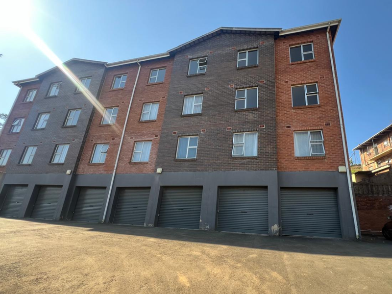 Spacious Two bedroom apartment in Raisethorpe, Pietermaritzburg, available for rent!!! - Photo 1