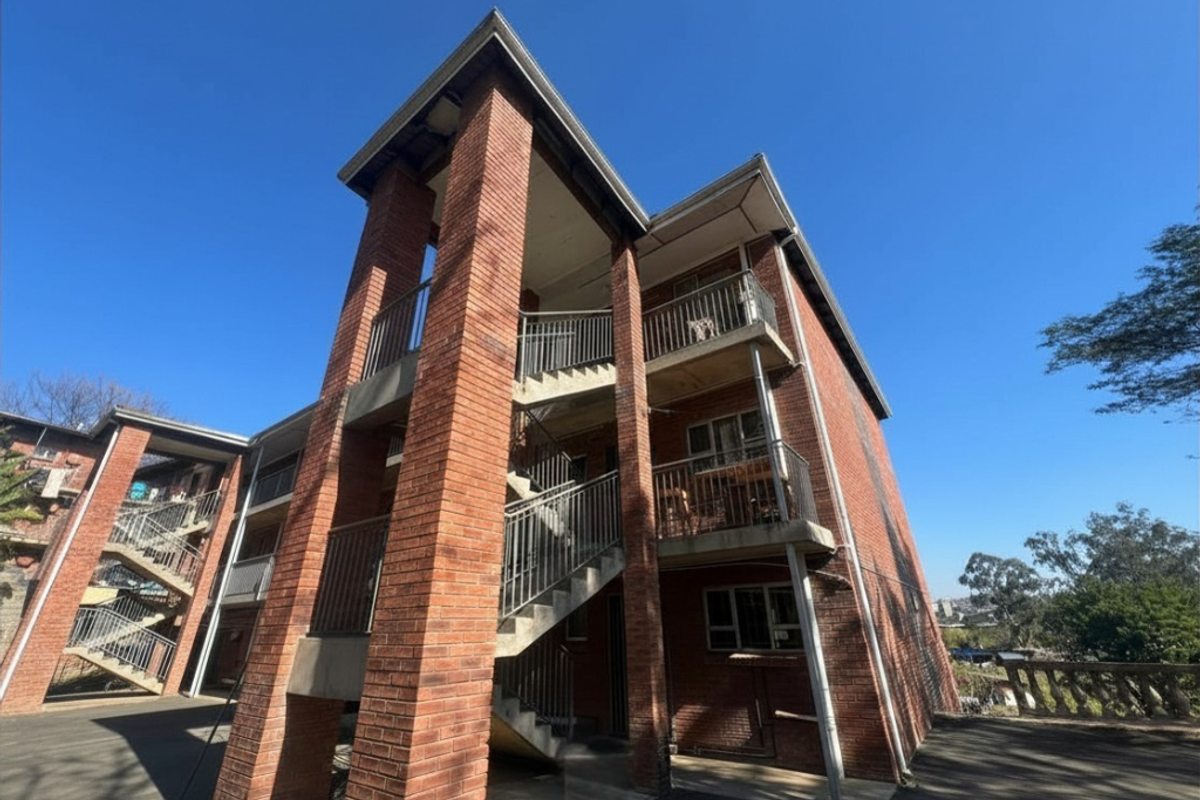 Spacious Two bedroom apartment in Raisethorpe, Pietermaritzburg, available for rent!!! - Photo 2