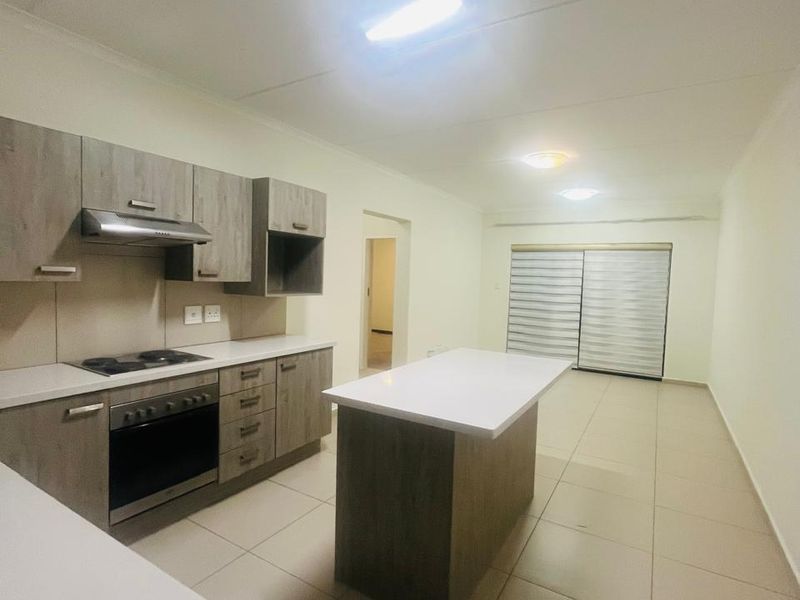 Two Bedroom First floor apartment for rent in Carlswald, Midrand - Photo 8