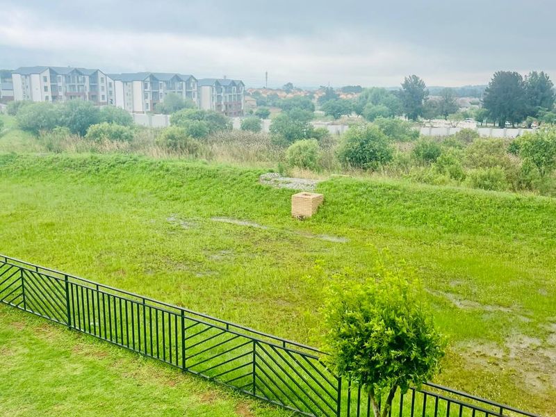 Two Bedroom First floor apartment for rent in Carlswald, Midrand - Photo 10