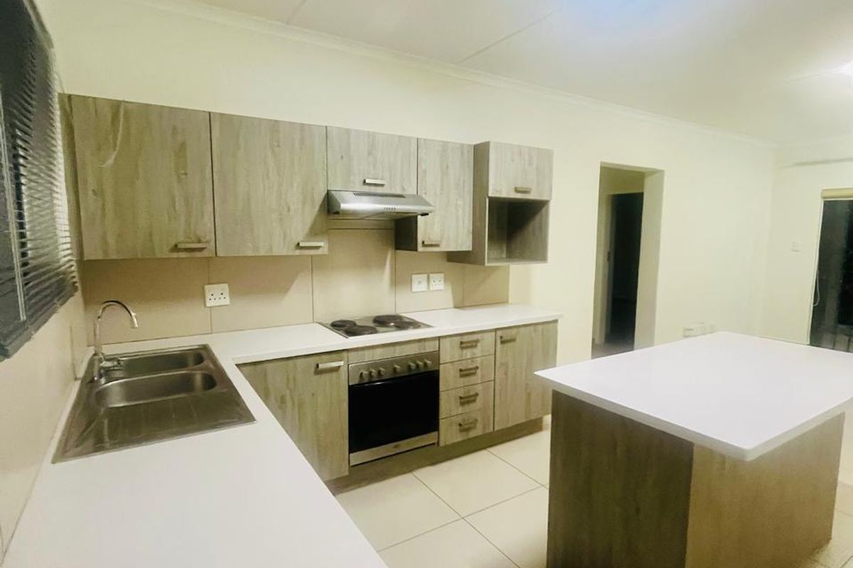 Two Bedroom First floor apartment for rent in Carlswald, Midrand - Photo 3