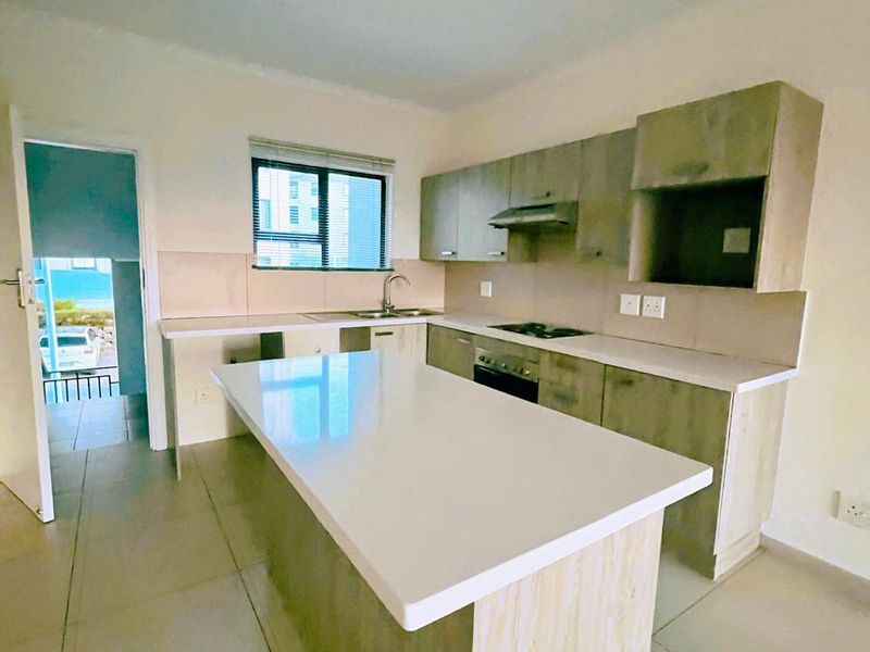 Two Bedroom First floor apartment for rent in Carlswald, Midrand - Photo 7