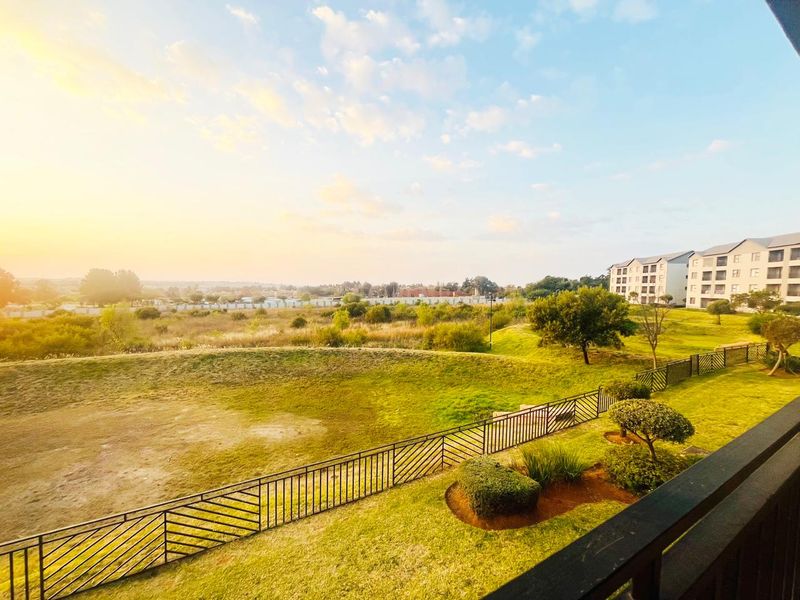 Two Bedroom First floor apartment for rent in Carlswald, Midrand - Photo 1