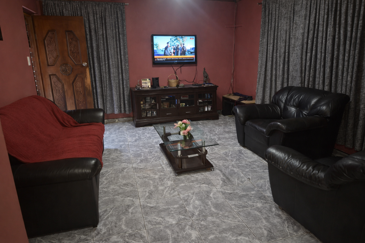 Your Next Chapter Starts Here – 3 Bedrooms in Raisethorpe - Photo 2