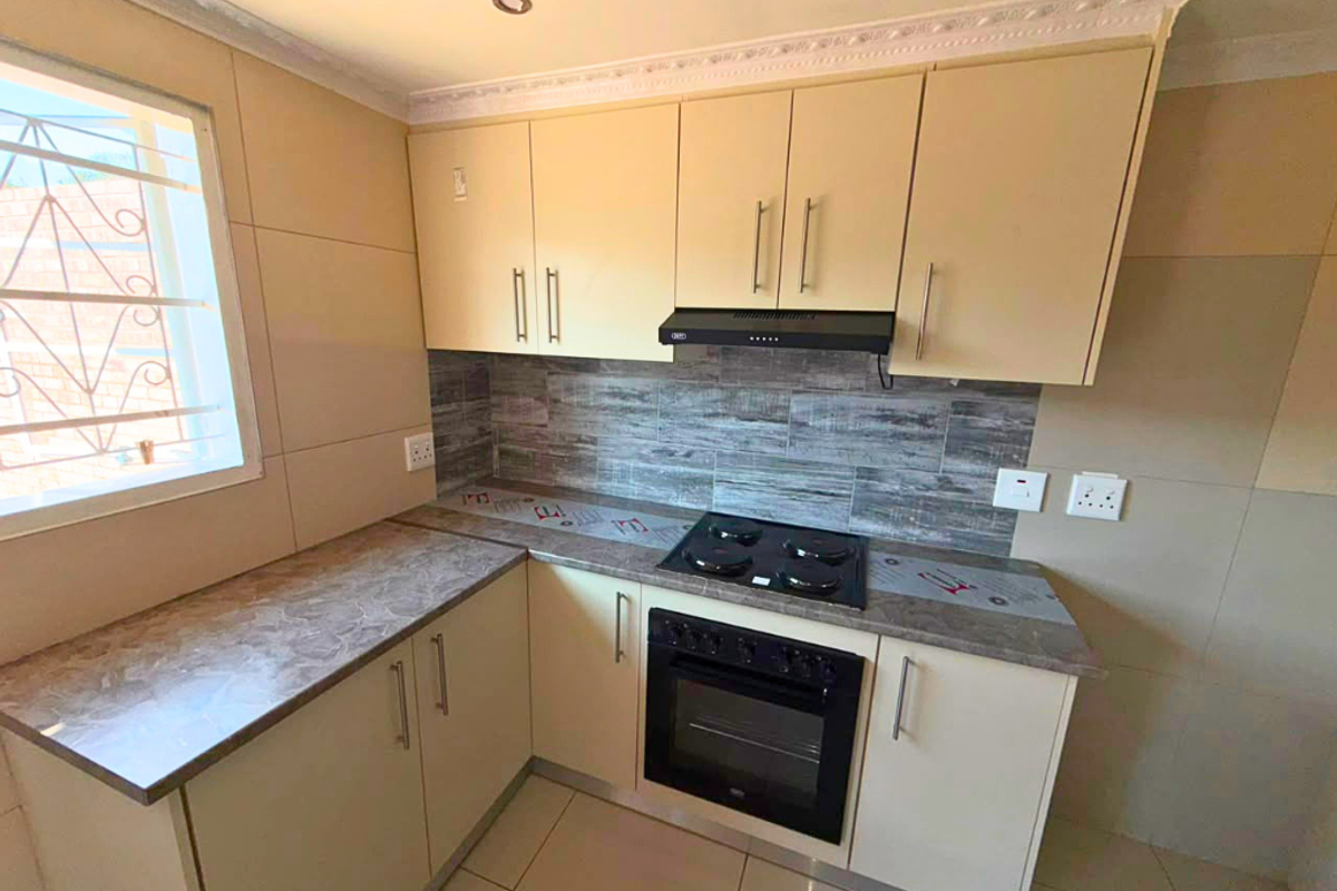 Comfort, Convenience & Value – A Charming 2-Bedroom Home - Photo 5