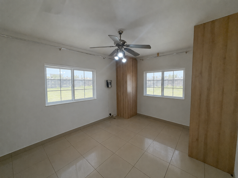 A Rare Find in Dunveria for First Time Buyers – Style, Space and Endless Potential!!! - Photo 3