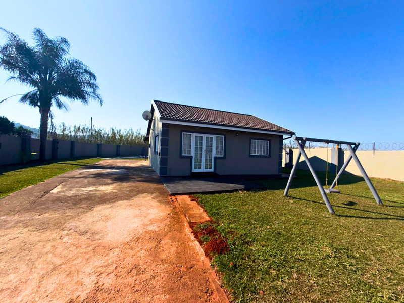 A Rare Find in Dunveria for First Time Buyers – Style, Space and Endless Potential!!! - Photo 4