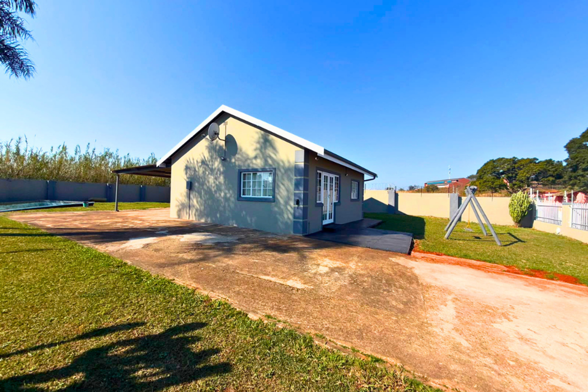 A Rare Find in Dunveria for First Time Buyers – Style, Space and Endless Potential!!! - Photo 5