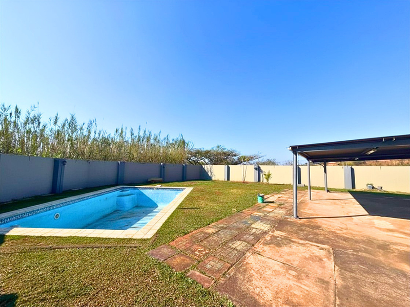 A Rare Find in Dunveria for First Time Buyers – Style, Space and Endless Potential!!! - Photo 10