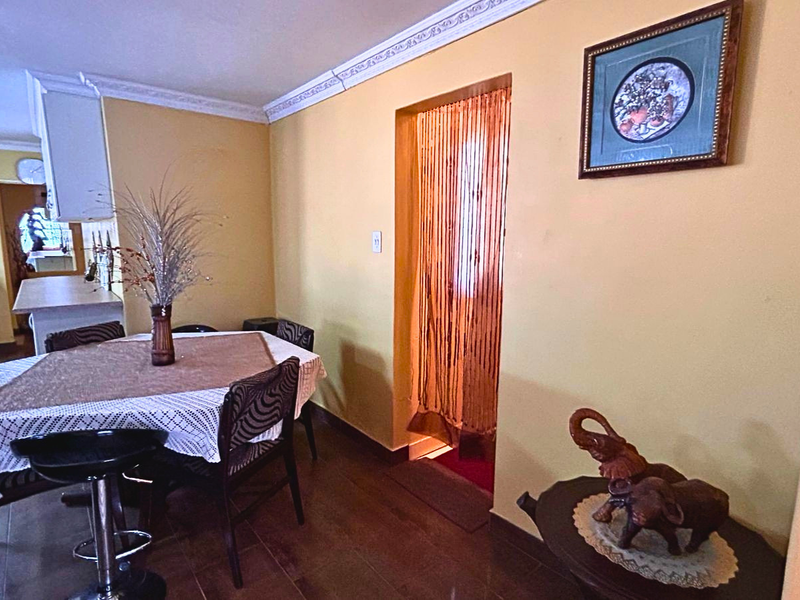 A Perfect Blend of Comfort, Space and Garden Serenity - Photo 8