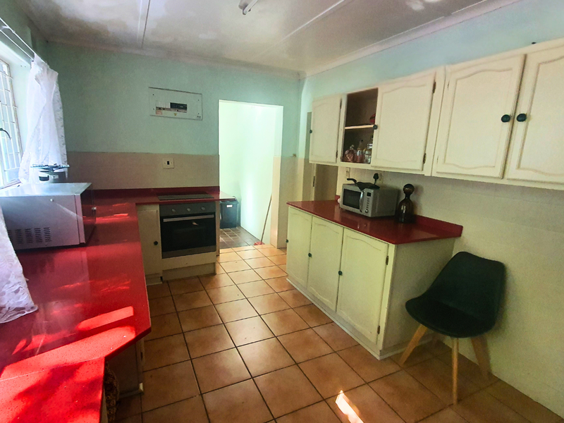 Elegance, Space and Comfort in a Prime Clarendon Setting - Photo 7
