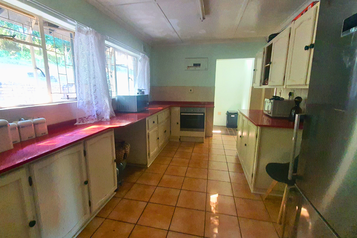 Elegance, Space and Comfort in a Prime Clarendon Setting - Photo 5