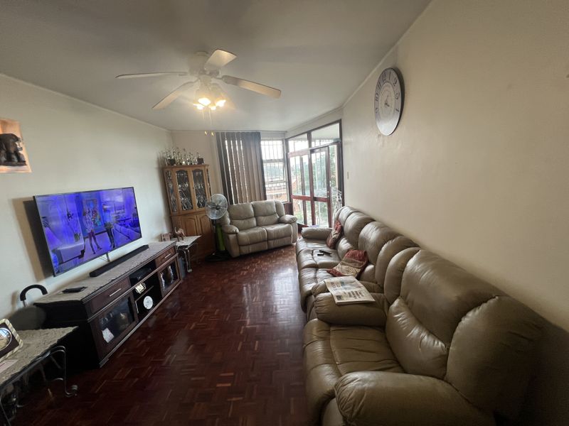 Immaculate apartment for sale in Westridge - Perfect investment opportunity!!! - Photo 9