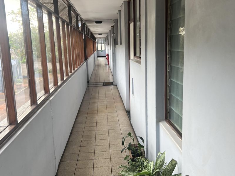 Immaculate apartment for sale in Westridge - Perfect investment opportunity!!! - Photo 6