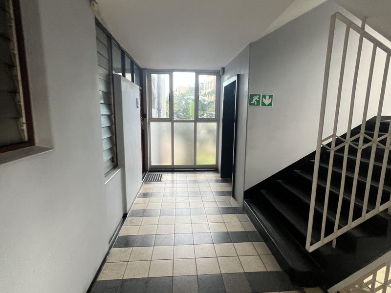 Immaculate apartment for sale in Westridge - Perfect investment opportunity!!! - Photo 4