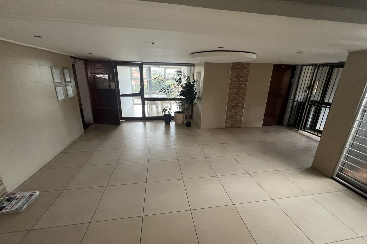 Immaculate apartment for sale in Westridge - Perfect investment opportunity!!! - Photo 3