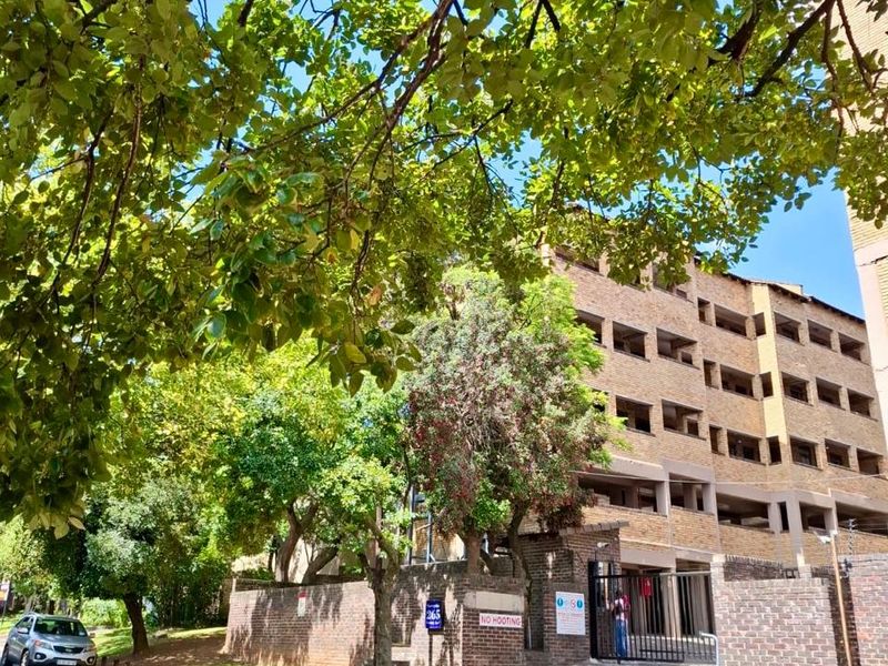 1 Bedroom Apartment for Sale in Ferndale, Randburg - Photo 1