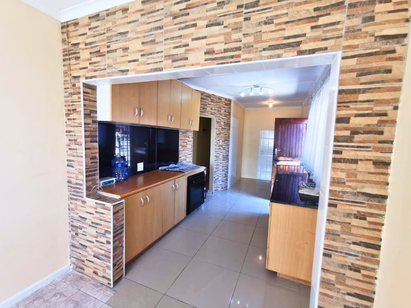 A Private Haven In The Heart of Raisethorpe - Photo 2