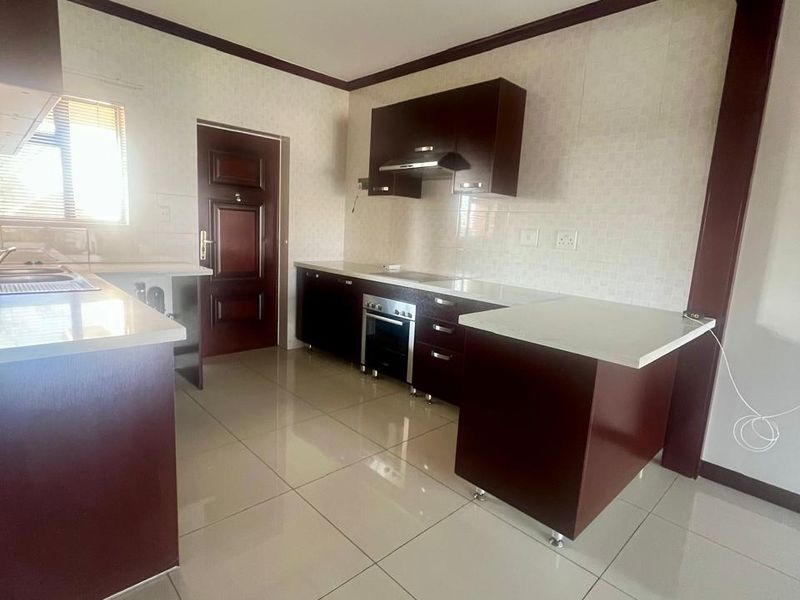 Luxurious 2 bedroom Apartment for sale in Midrand - Photo 9