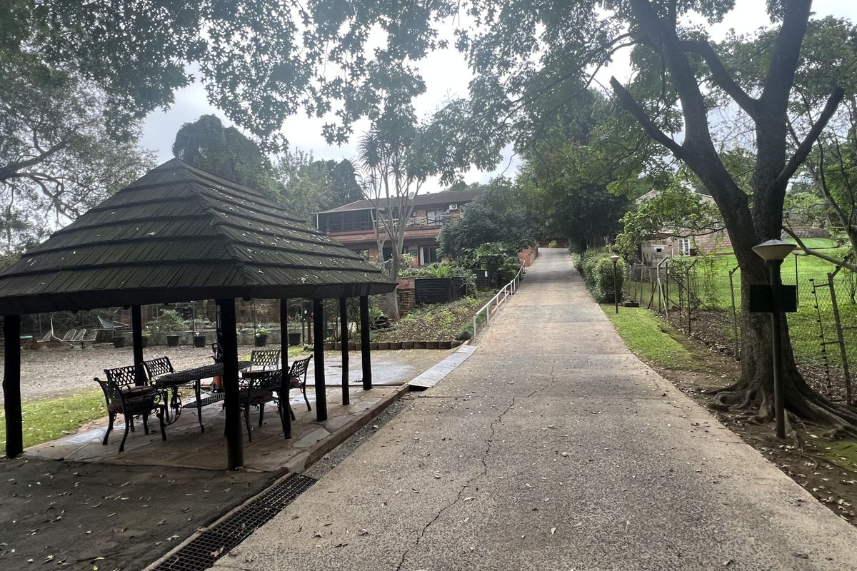 2 bedroom Retirement Townhouse for sale in Chase Valley!!! - Photo 4