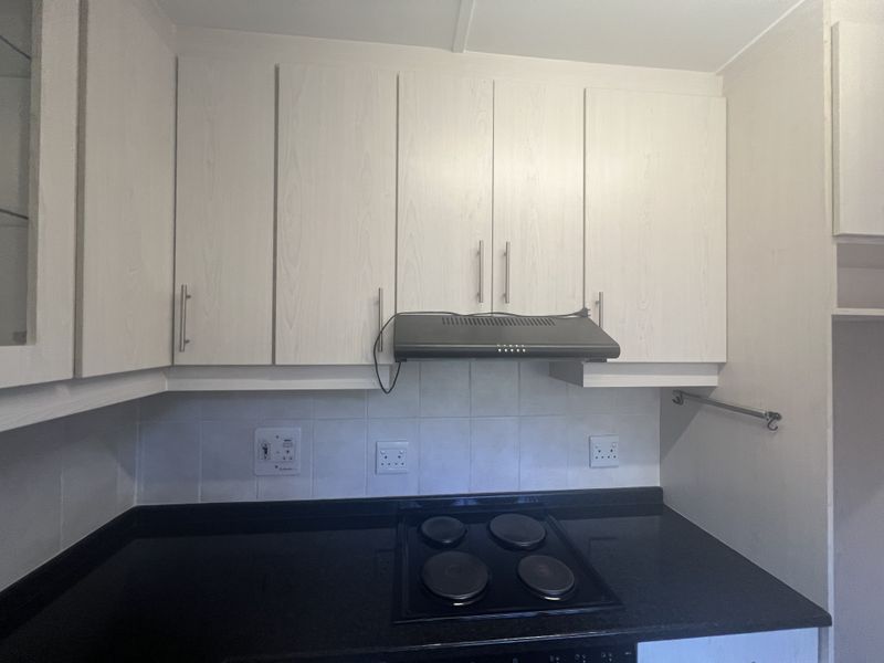 Immaculate 2-bedroom retirement unit for sale in serene Chase Valley - Photo 9