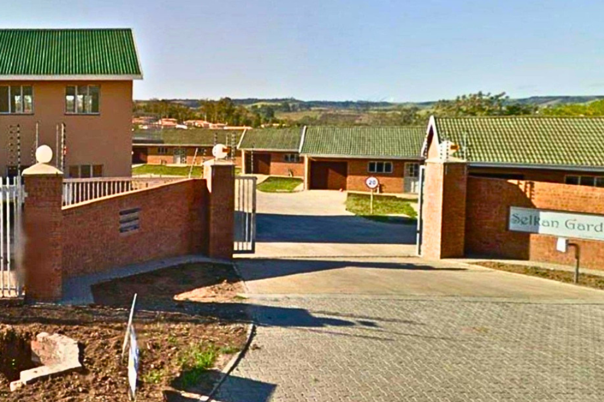 Smart Investment Choice, Multi Unit Property with Excellent Growth Potential!!! - Photo 2