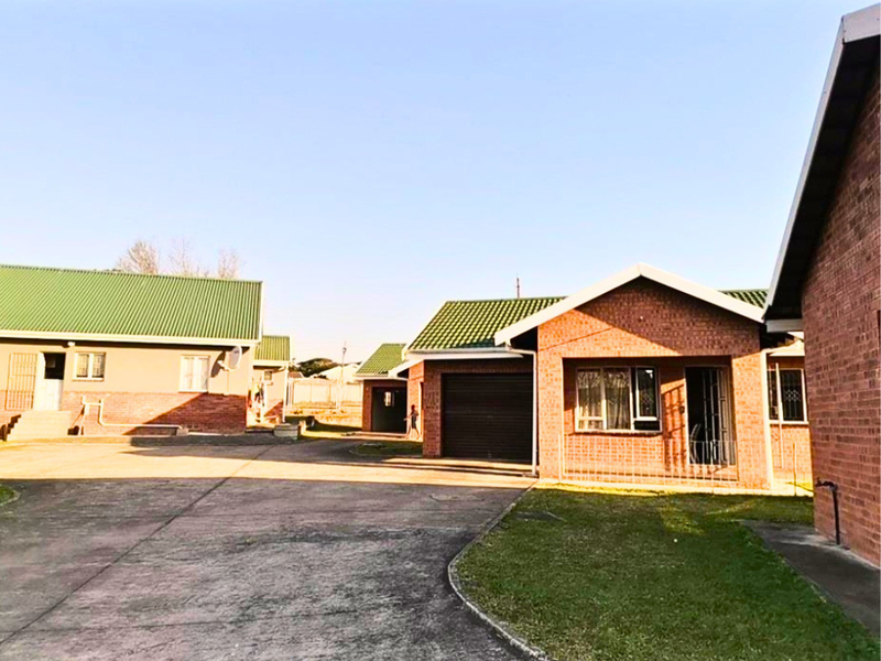 Smart Investment Choice, Multi Unit Property with Excellent Growth Potential!!! - Photo 3