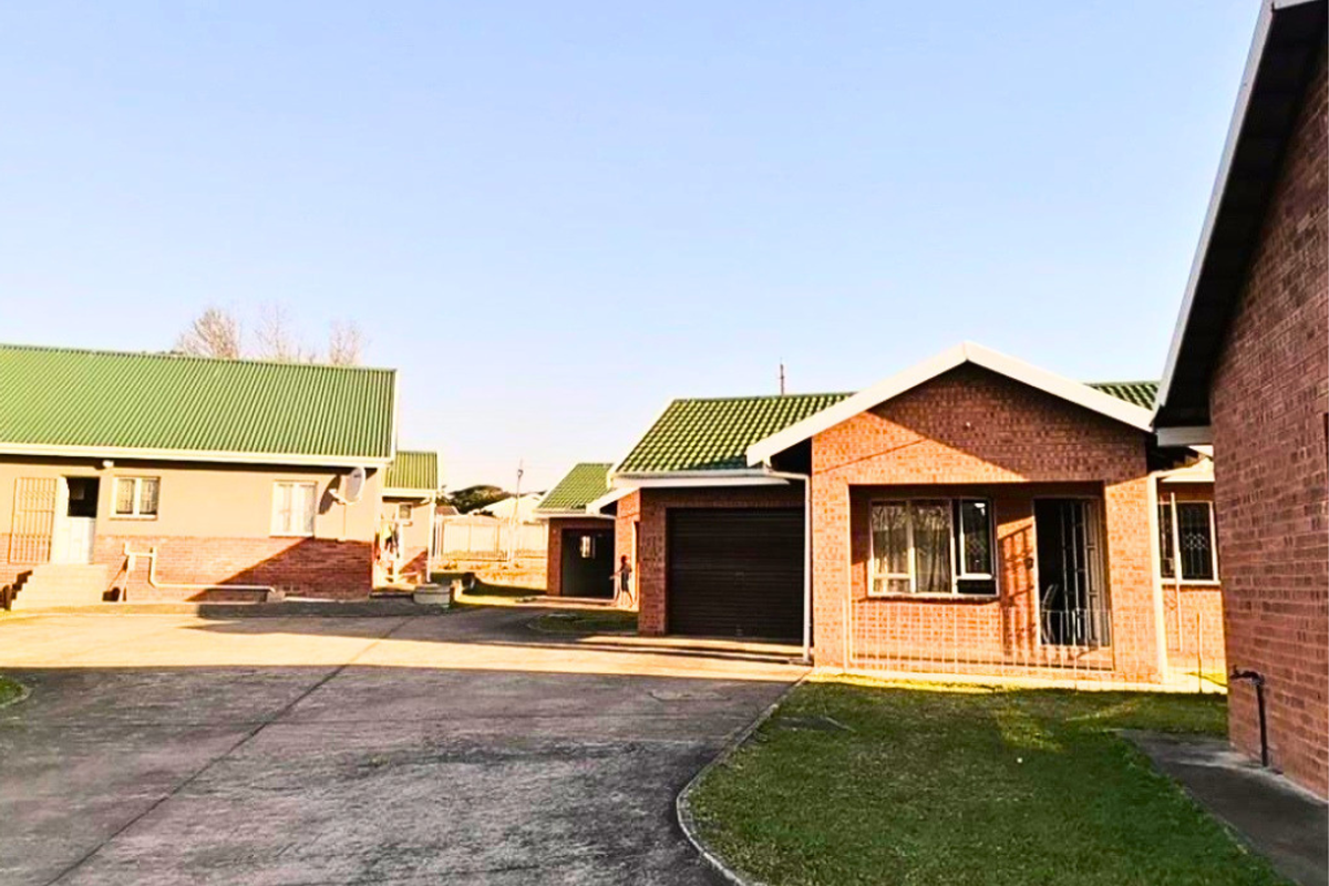 Smart Investment Choice, Multi Unit Property with Excellent Growth Potential!!! - Photo 3