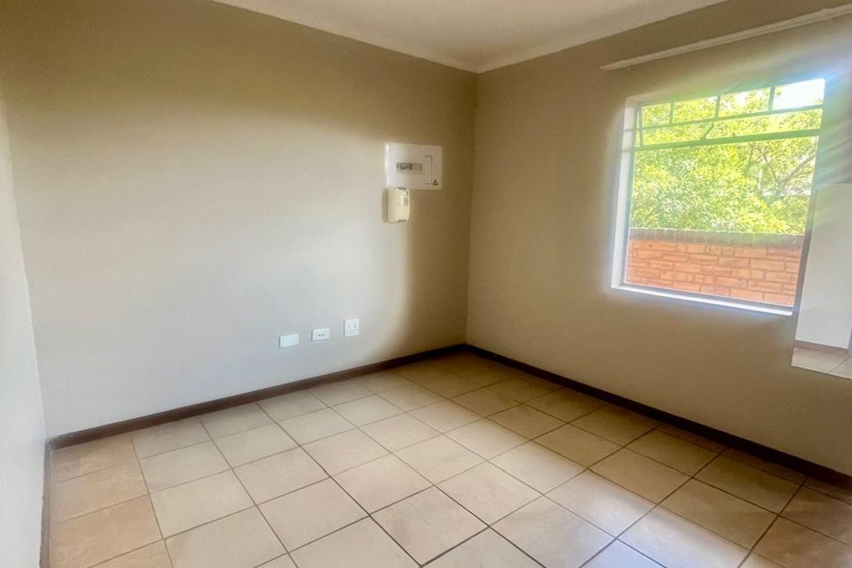 1 Bedroom Apartment for rent in Ferndale, Randburg - Photo 4