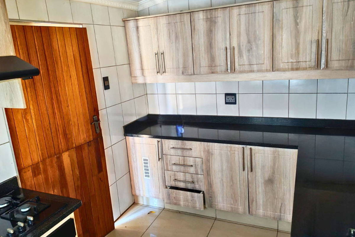 Neat 3-Bedroom Freehold Home in Northdale, Pietermaritzburg, Ideal for First Time Buyers!!! - Photo 2