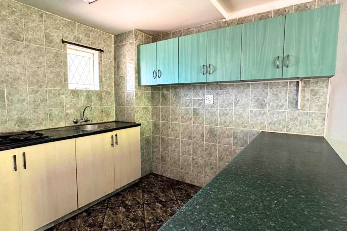 High Demand Bachelor Unit n Scottsville for sale!!! - Photo 3