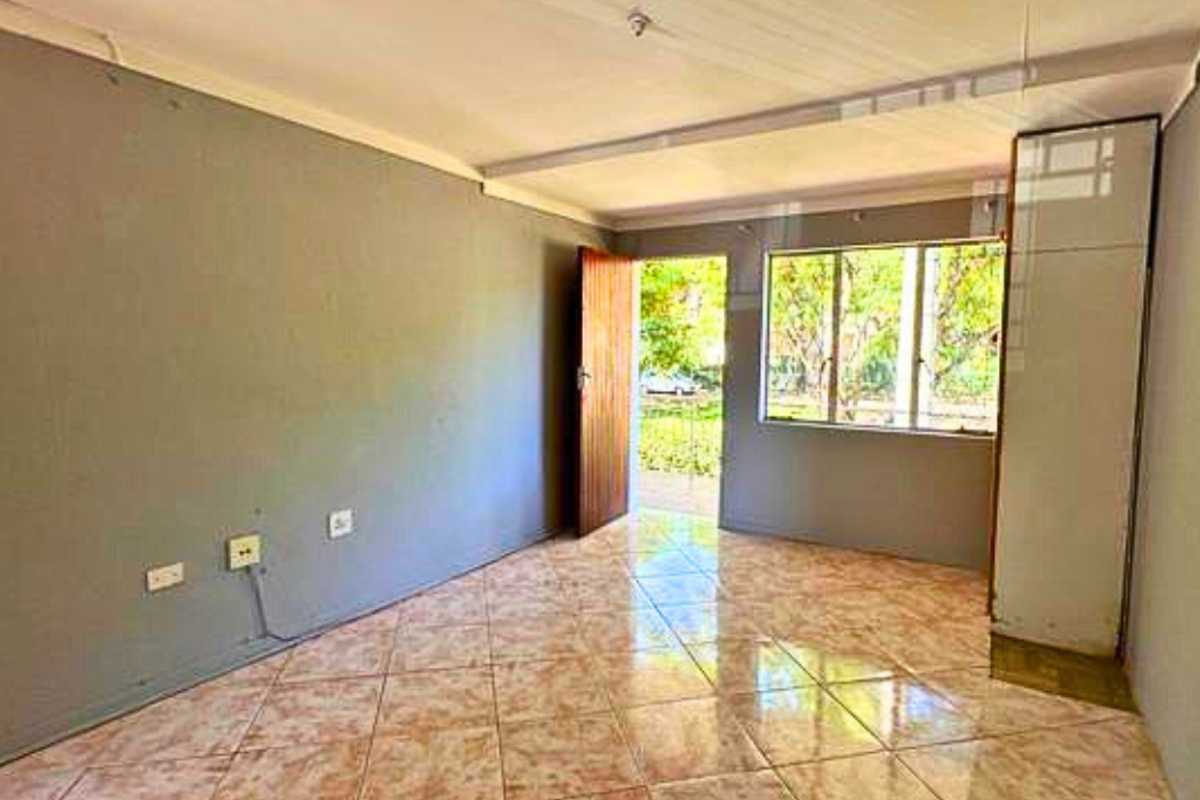 High Demand Bachelor Unit n Scottsville for sale!!! - Photo 4