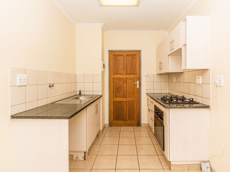 1 Bedroom 1 Bathroom Ground Floor Apartment for rent in Noordwyk, Midrand - Photo 5