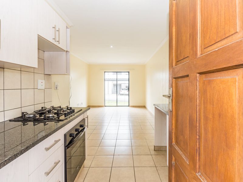 1 Bedroom 1 Bathroom Ground Floor Apartment for rent in Noordwyk, Midrand - Photo 2