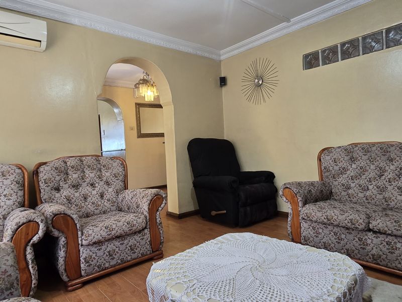 Designed for Effortless Everyday Comfort, 3 Bedroom Home in Northdale!!! - Photo 3