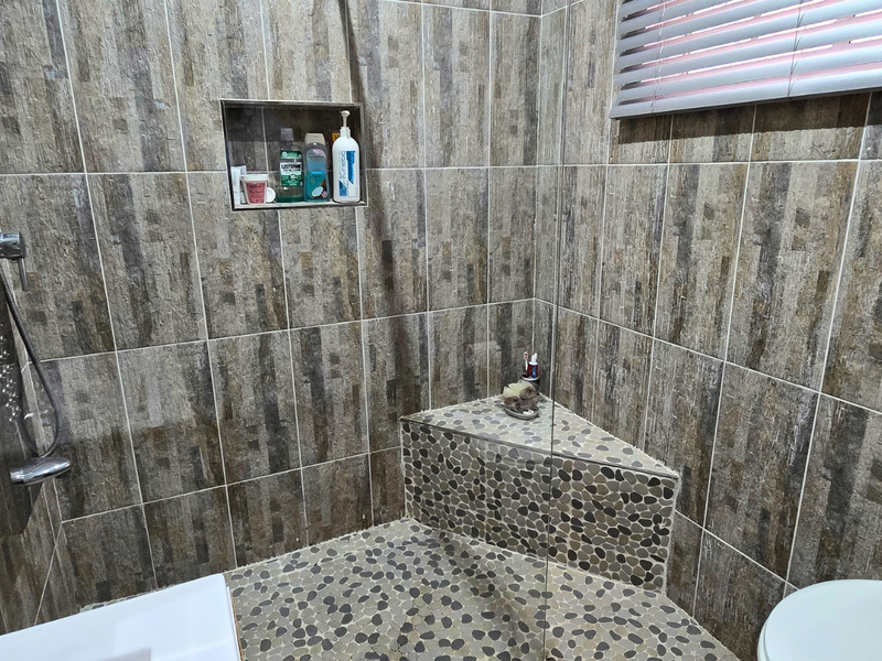 4 Bedroom Family Home in Belfort, Contemporary Living, Ready When You Are!!! - Photo 10
