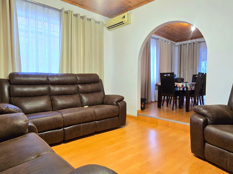 4 Bedroom Family Home in Belfort, Contemporary Living, Ready When You Are!!! - Photo 3