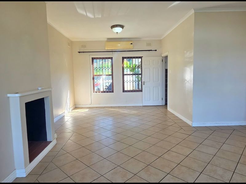 Your Private Retreat in Sought-After Willow Oak Gardens - Photo 4