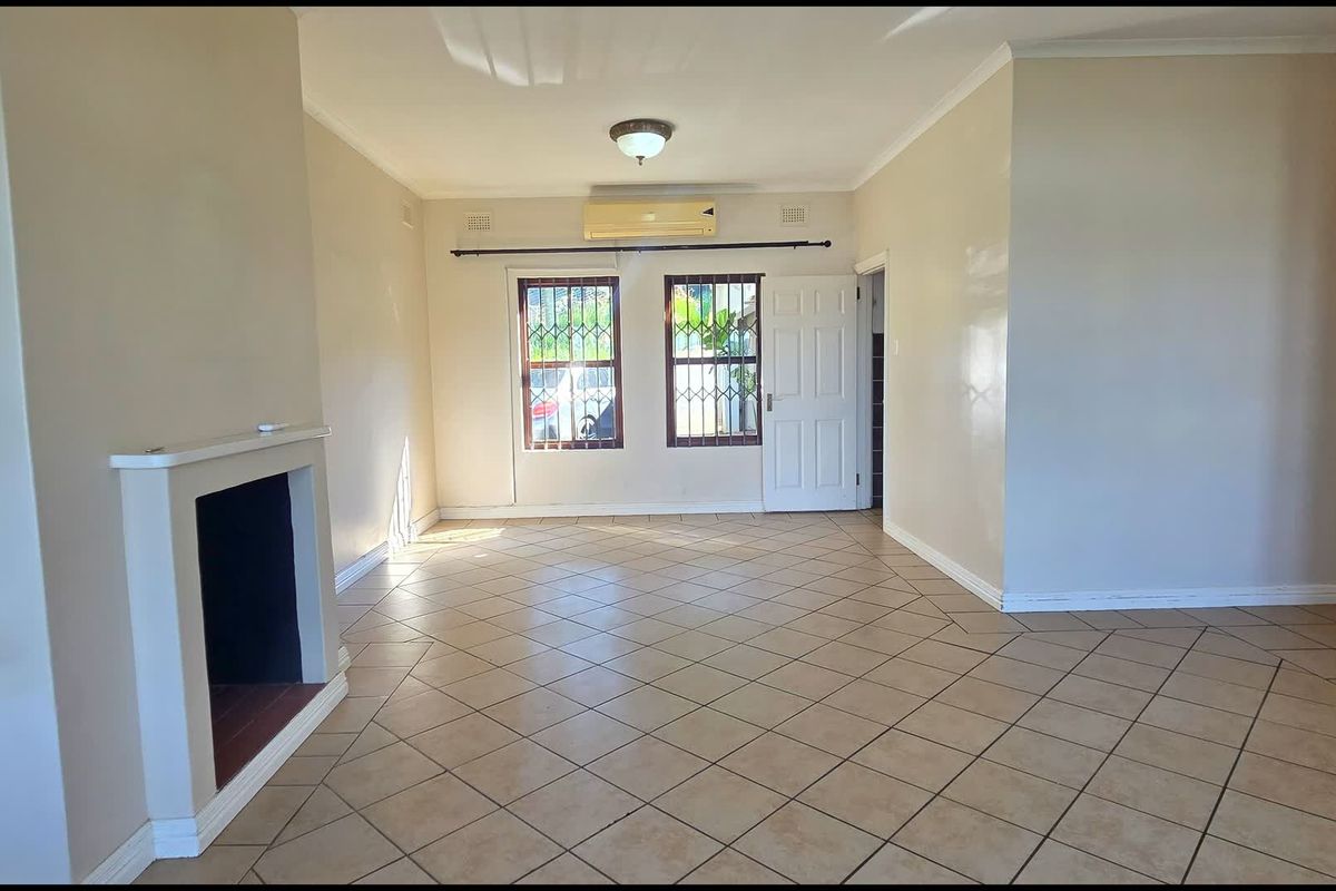 Your Private Retreat in Sought-After Willow Oak Gardens - Photo 4