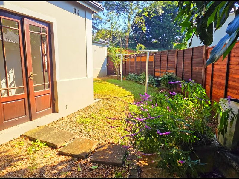 Your Private Retreat in Sought-After Willow Oak Gardens - Photo 8