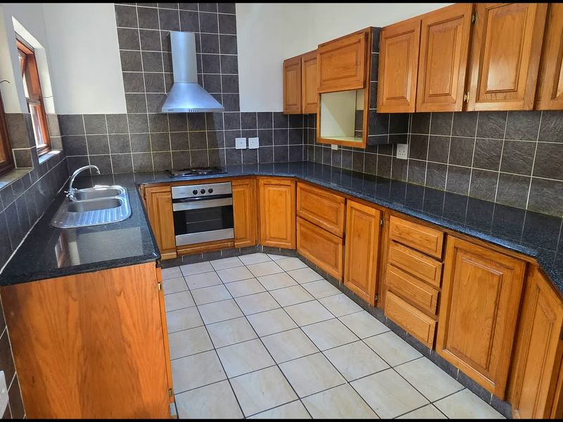 Your Private Retreat in Sought-After Willow Oak Gardens - Photo 6