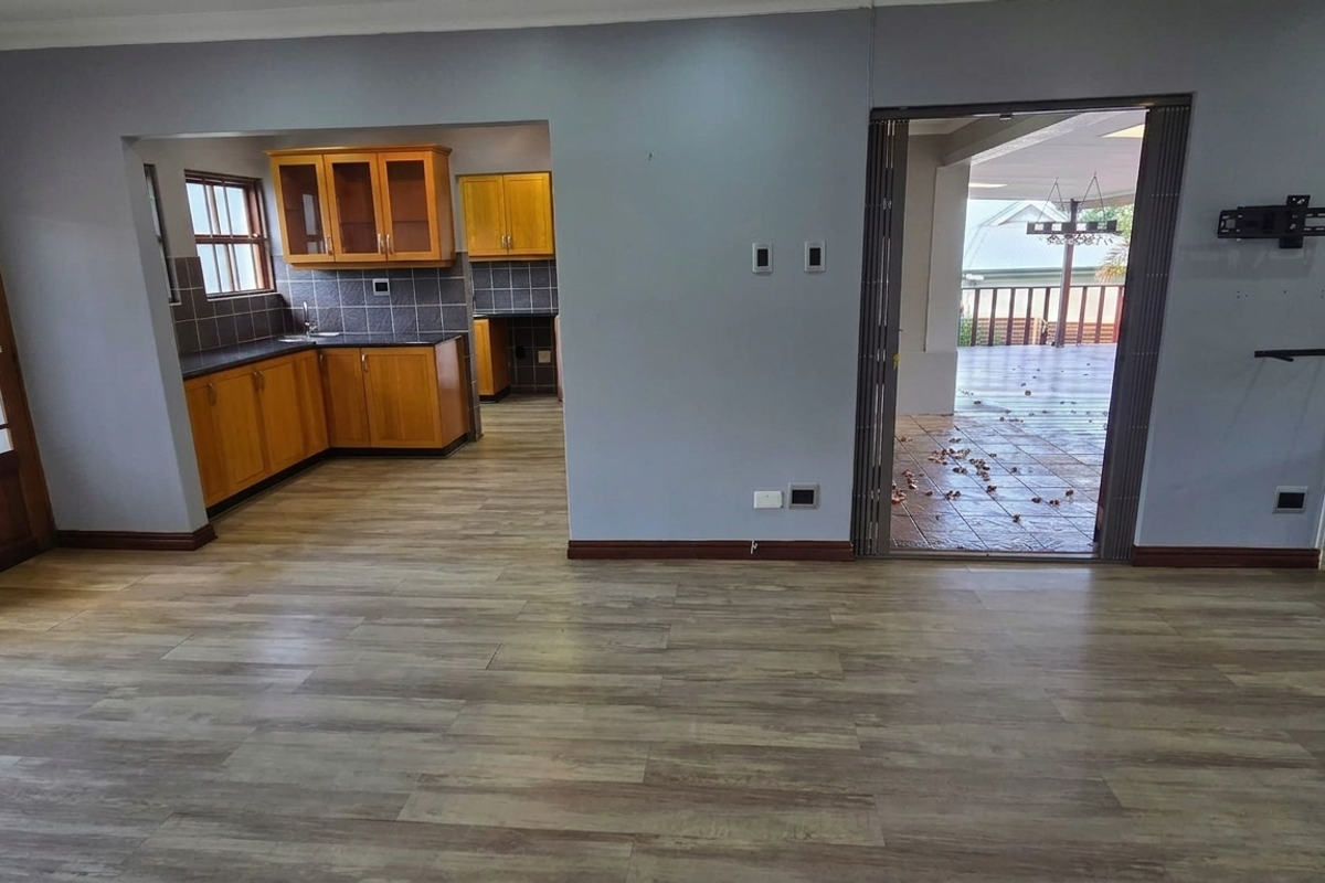 A Private Ferncliffe Retreat Overlooking Nature, Nestled in a Secure Estate - Photo 4