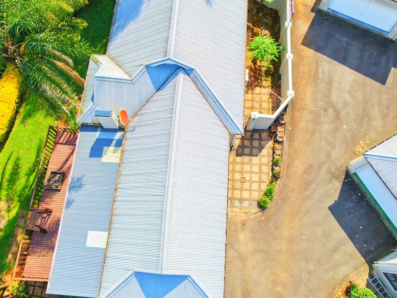 A Private Ferncliffe Retreat Overlooking Nature, Nestled in a Secure Estate - Photo 2