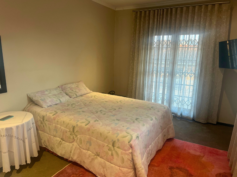 Modern Three Bedroom Townhouse To Let in Raisethorpe, Pietermaritzburg !!! - Photo 10