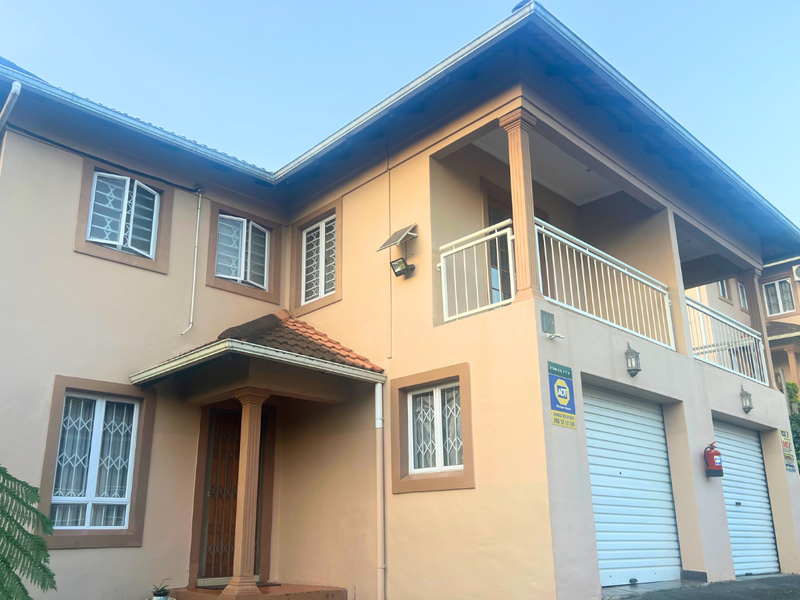 Modern Three Bedroom Townhouse To Let in Raisethorpe, Pietermaritzburg !!! - Photo 2
