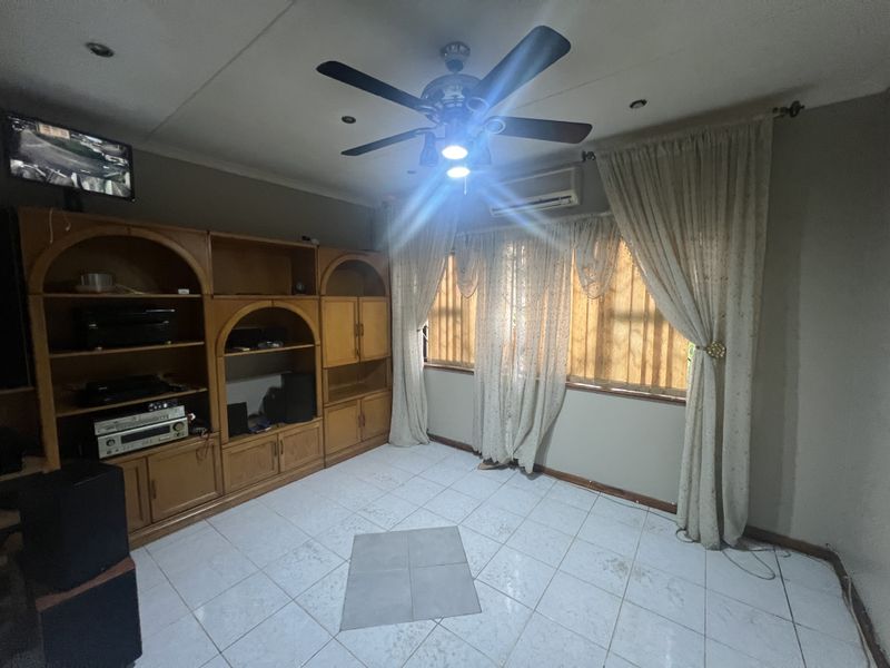 Refined 3 Bedroom Family Rental in Dunveria-Rent in Style Today Own It Tomorrow!!! - Photo 10