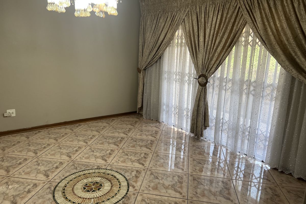 Refined 3 Bedroom Family Rental in Dunveria-Rent in Style Today Own It Tomorrow!!! - Photo 4