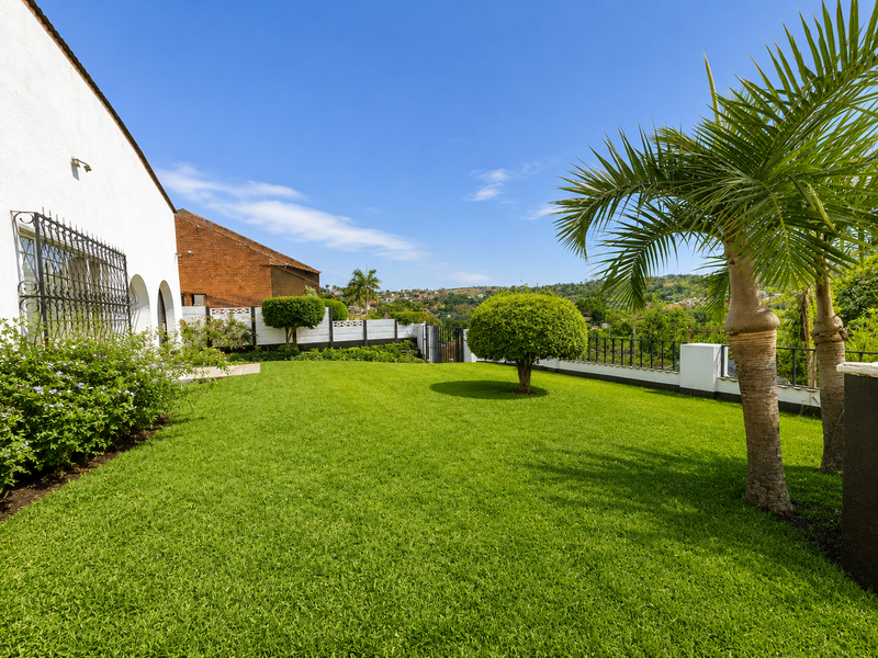 Designed For Refined Allandale Living - Photo 4
